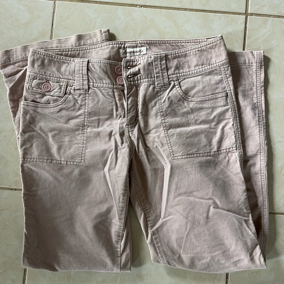 Light pink Aeropostale pants. 9/10 regulars. - Picture 4 of 7